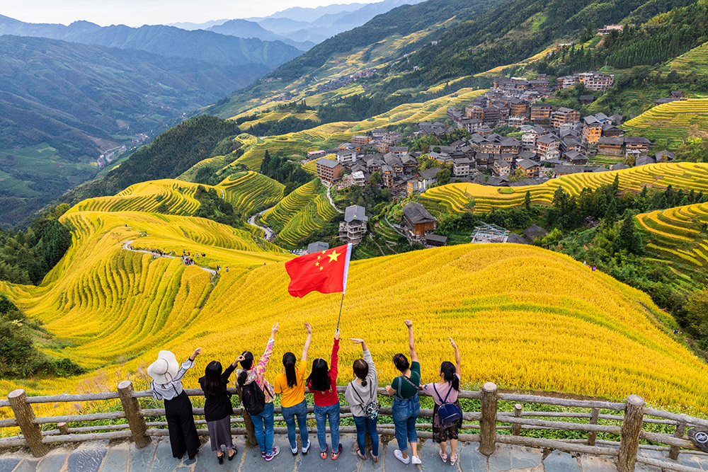 国庆节出游,看到这样的画面,为祖国壮美山河所振撼,太美了,我的国!