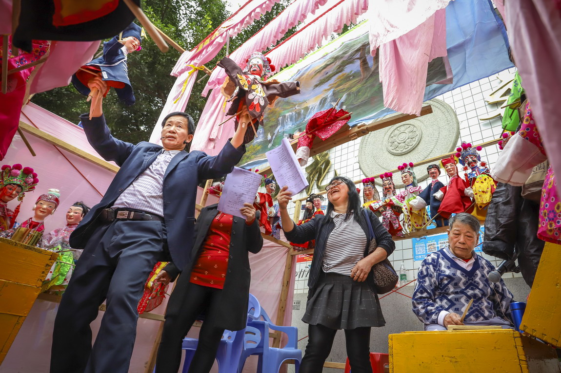 2019年4月2日,摄于广西梧州藤县藤州镇,为庆祝壮族三月三活动,传承人