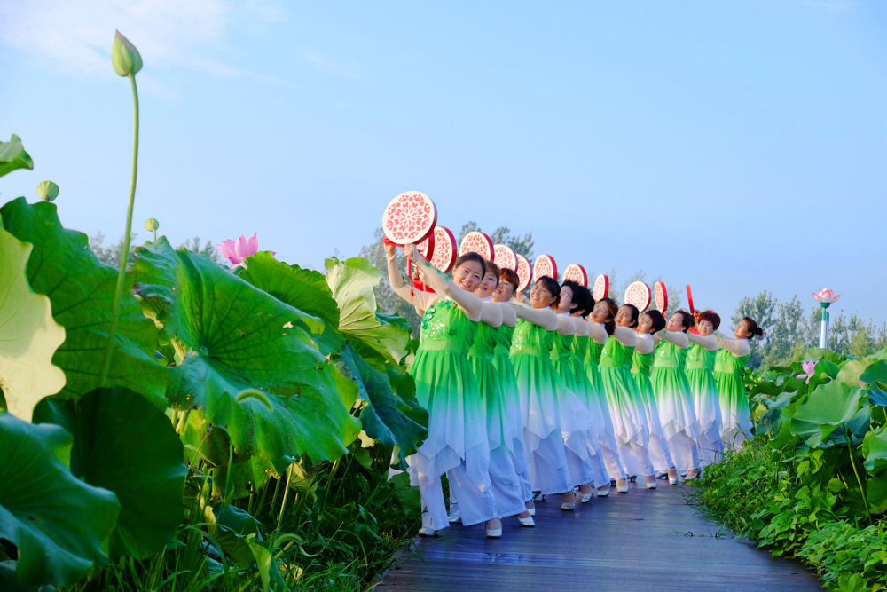 《丰富多彩的文化生活》