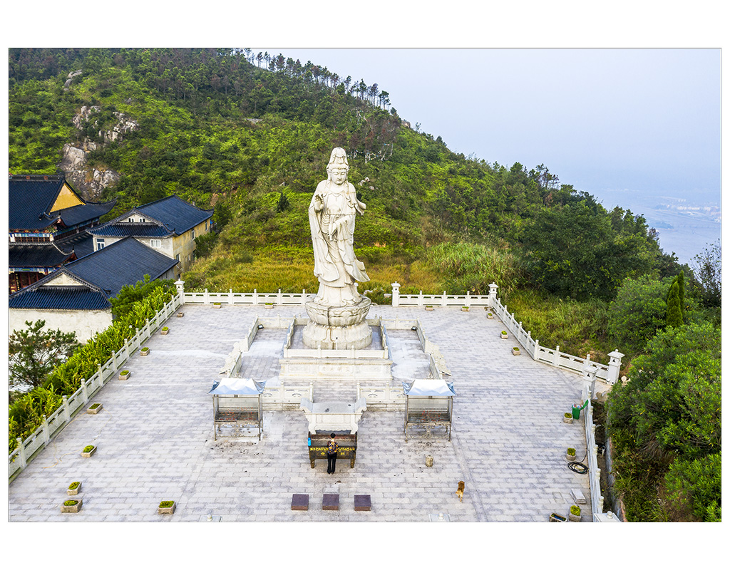 组照《南太姥山"报德寺"》拍摄于福建霞浦县三沙镇